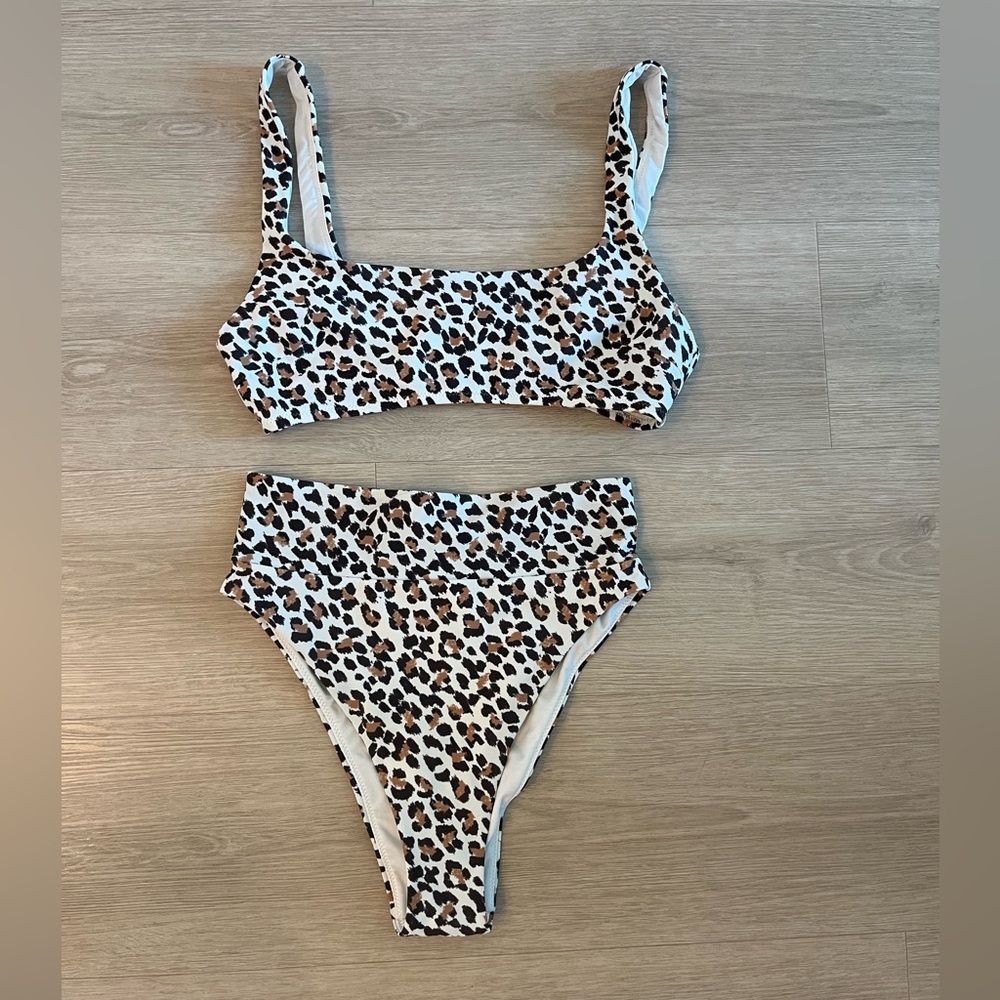 Aerie leopard scoop bikini top & high cut cheeky bikini bottom